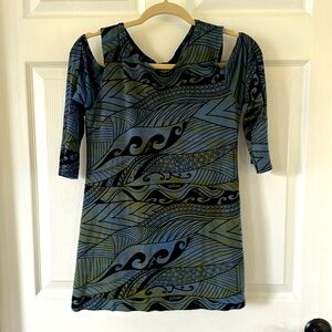 Missing Polynesia shirt. Size 1. Blue green & black